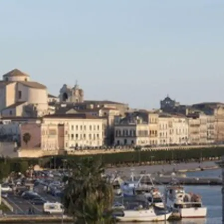 Le Muse 3* سيراكوزا